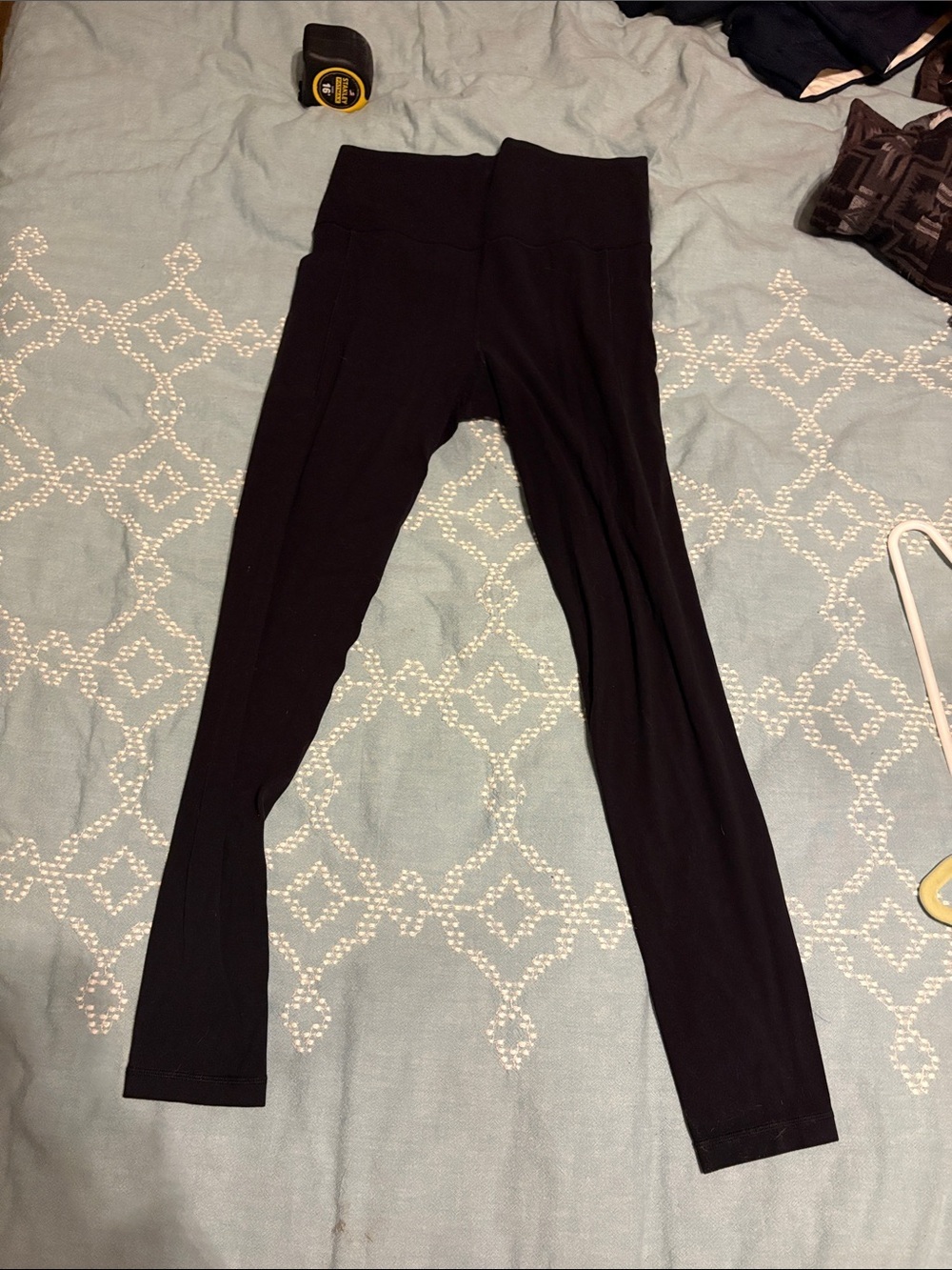 Athleta Salutation Stash pocket leggings